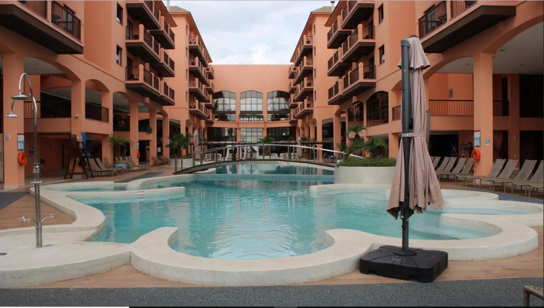 Apto Pes Na Areia Em Hotel Jurere Beach Jurere Internacional Флоріанополіс Екстер'єр фото