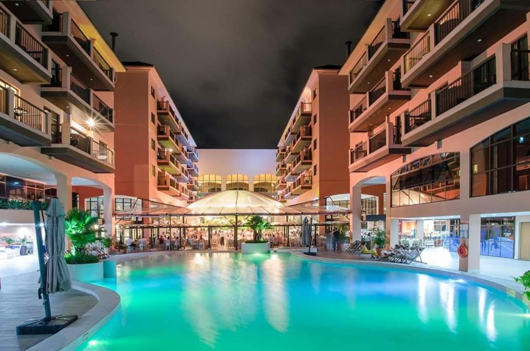 Apto Pes Na Areia Em Hotel Jurere Beach Jurere Internacional Флоріанополіс Екстер'єр фото