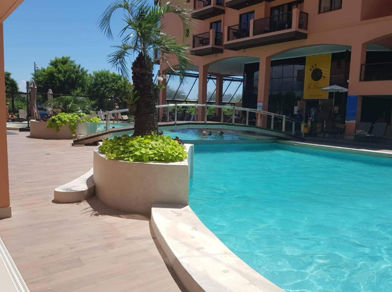 Apto Pes Na Areia Em Hotel Jurere Beach Jurere Internacional Флоріанополіс Екстер'єр фото