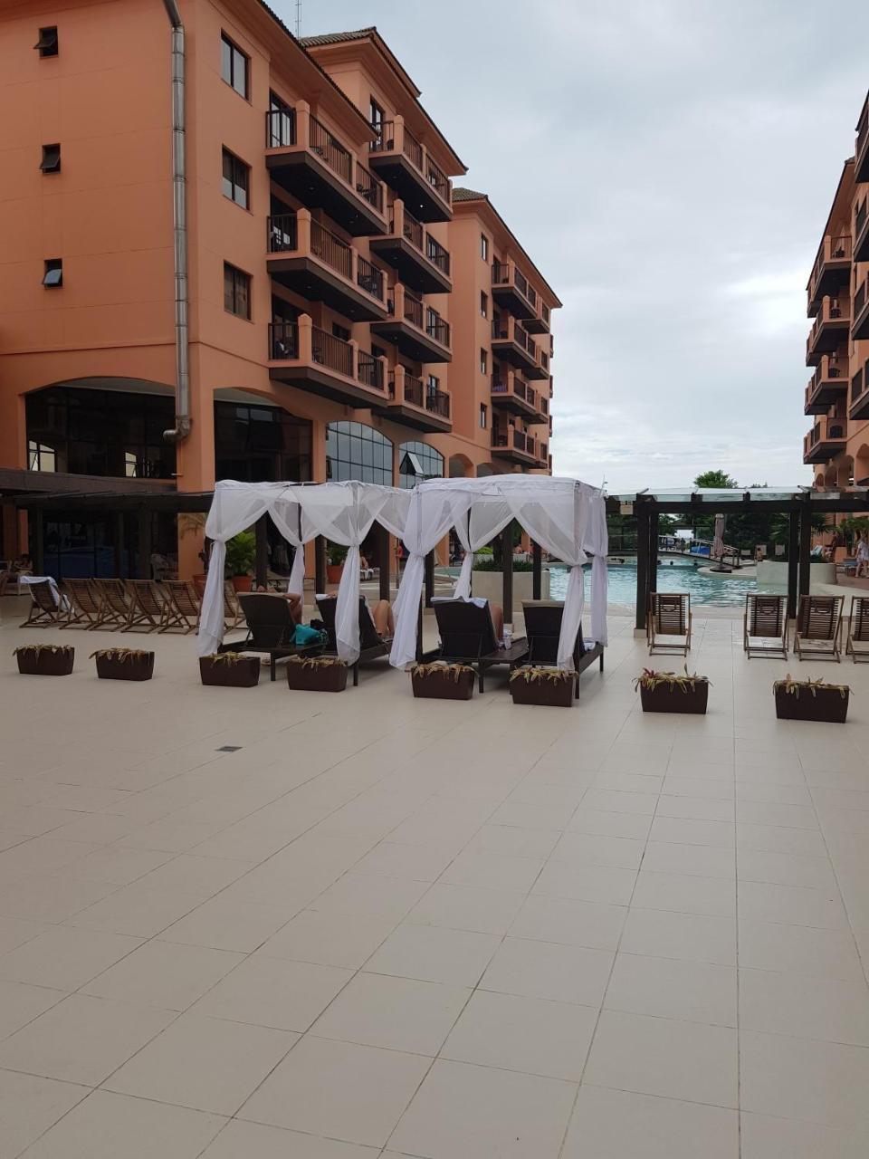 Apto Pes Na Areia Em Hotel Jurere Beach Jurere Internacional Флоріанополіс Екстер'єр фото